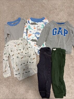GAP Gray Logo Sweatshirt with Blue, Green and Navy Toddler Outfit Set